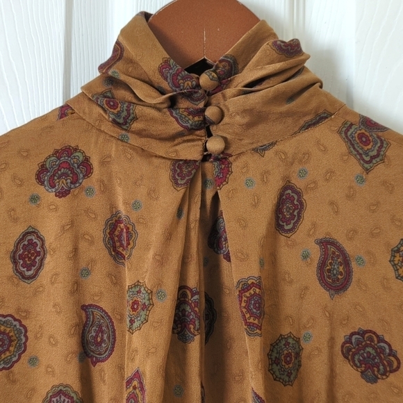 Anne Klein 80's Vintage Silky Paisley Printed Pleated Turtleneck Blouse Brown SP - Picture 12 of 13